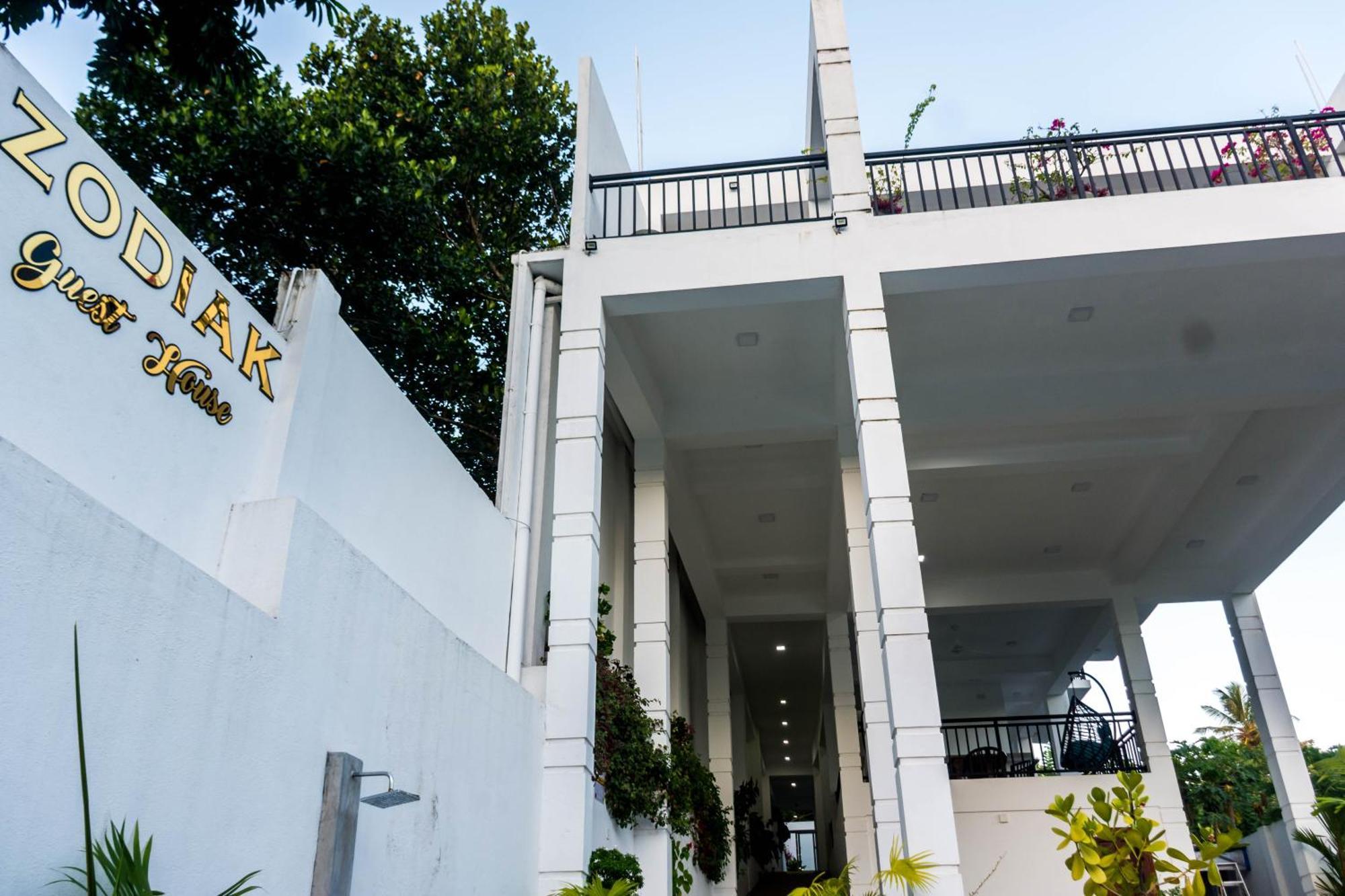 Zodiak Hotel Tangalle Buitenkant foto